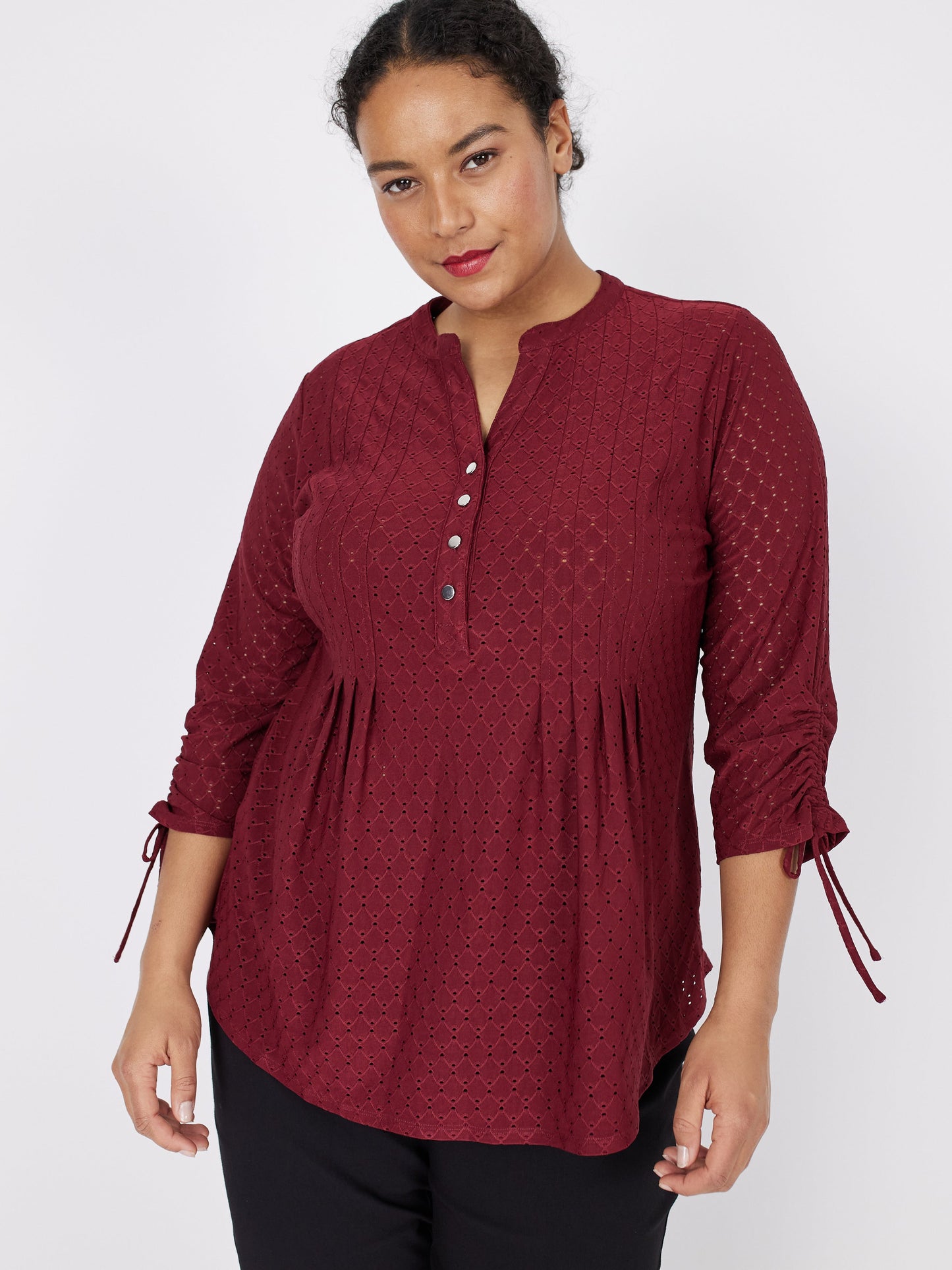 Roz & Ali Red Eyelet Tie Sleeve Popover - Plus