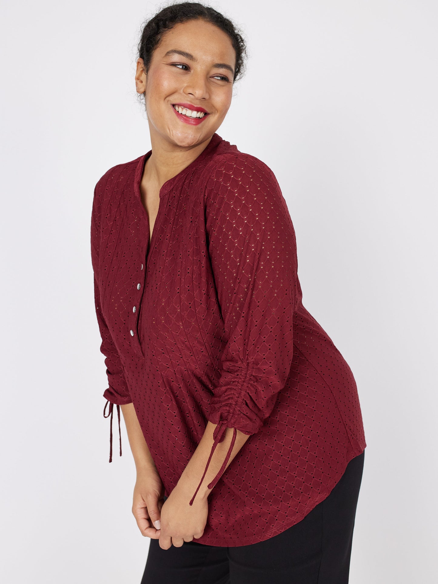 Roz & Ali Red Eyelet Tie Sleeve Popover - Plus