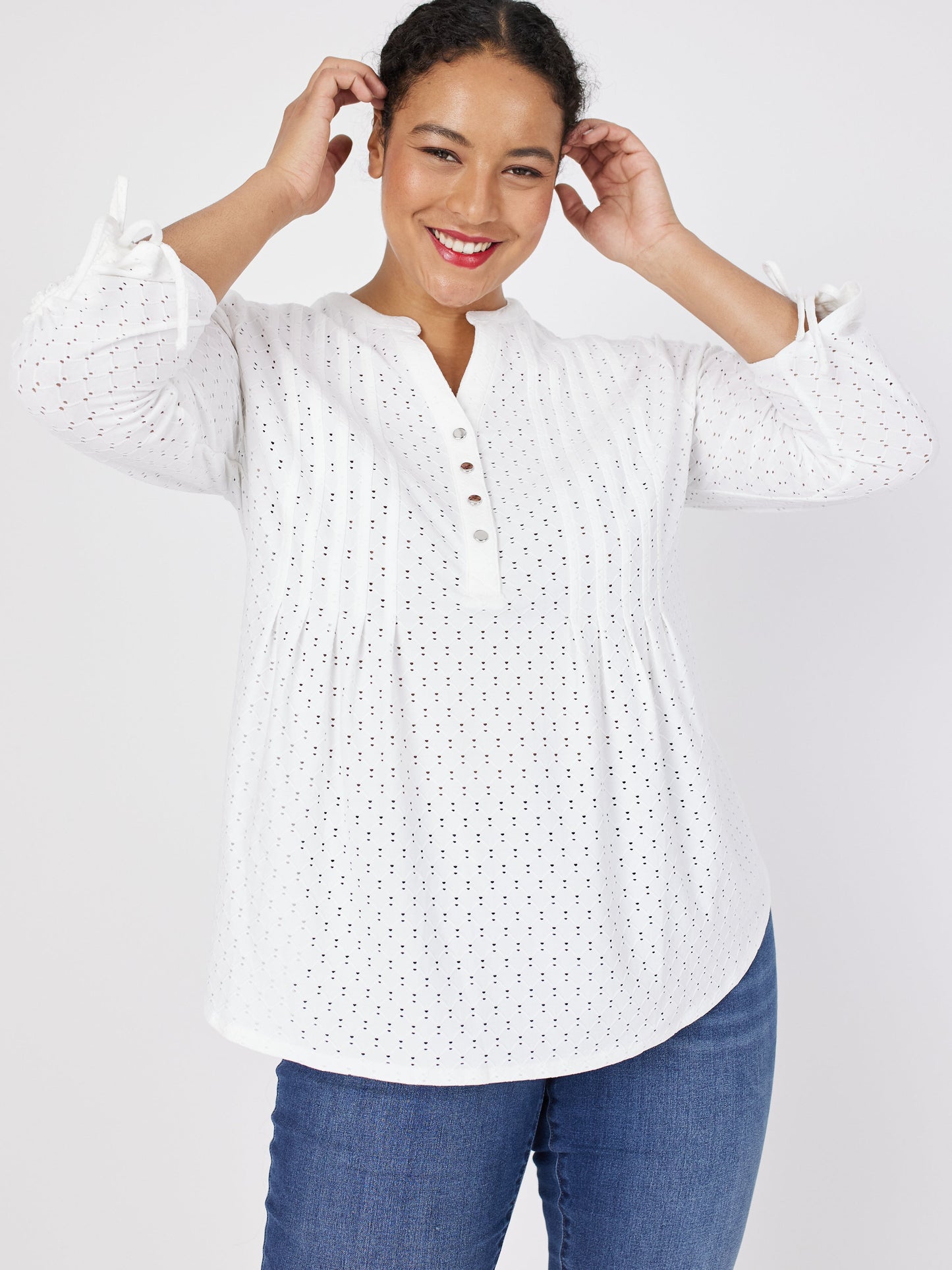 Roz & Ali Eyelet Tie Sleeve Popover - Plus