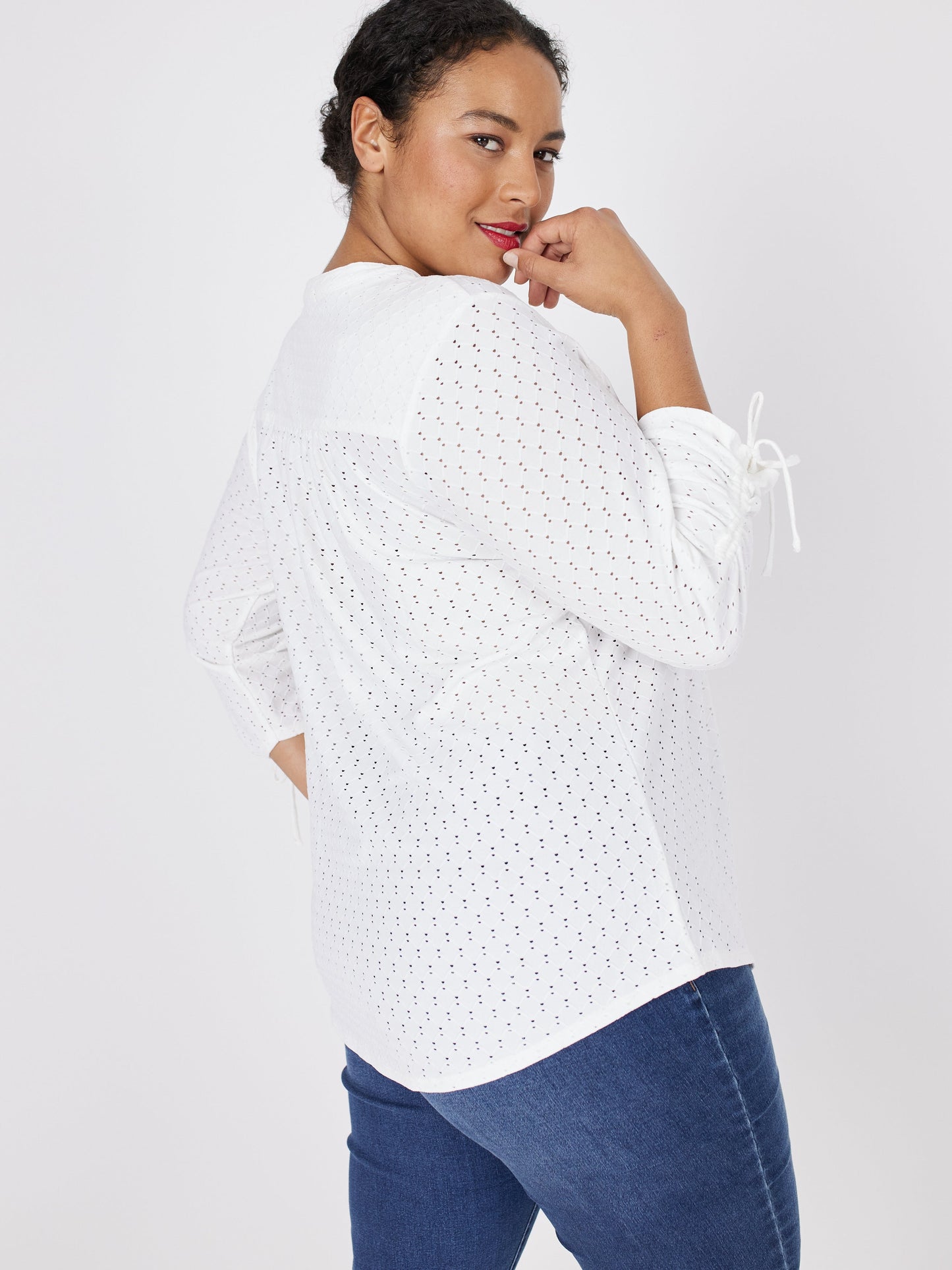 Roz & Ali Eyelet Tie Sleeve Popover - Plus