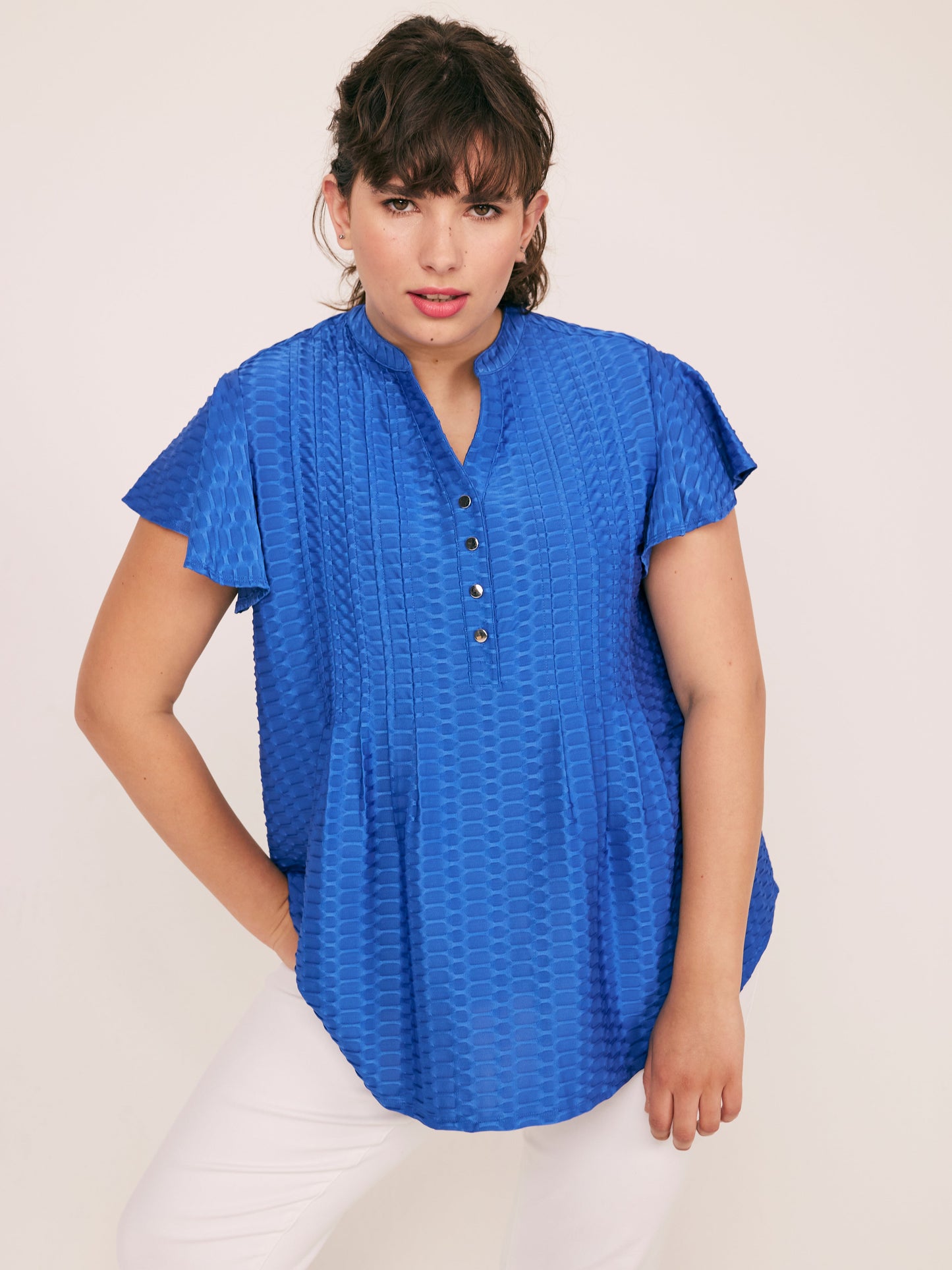 Roz & Ali Cap Flutter Sleeve Plain Popover - Plus