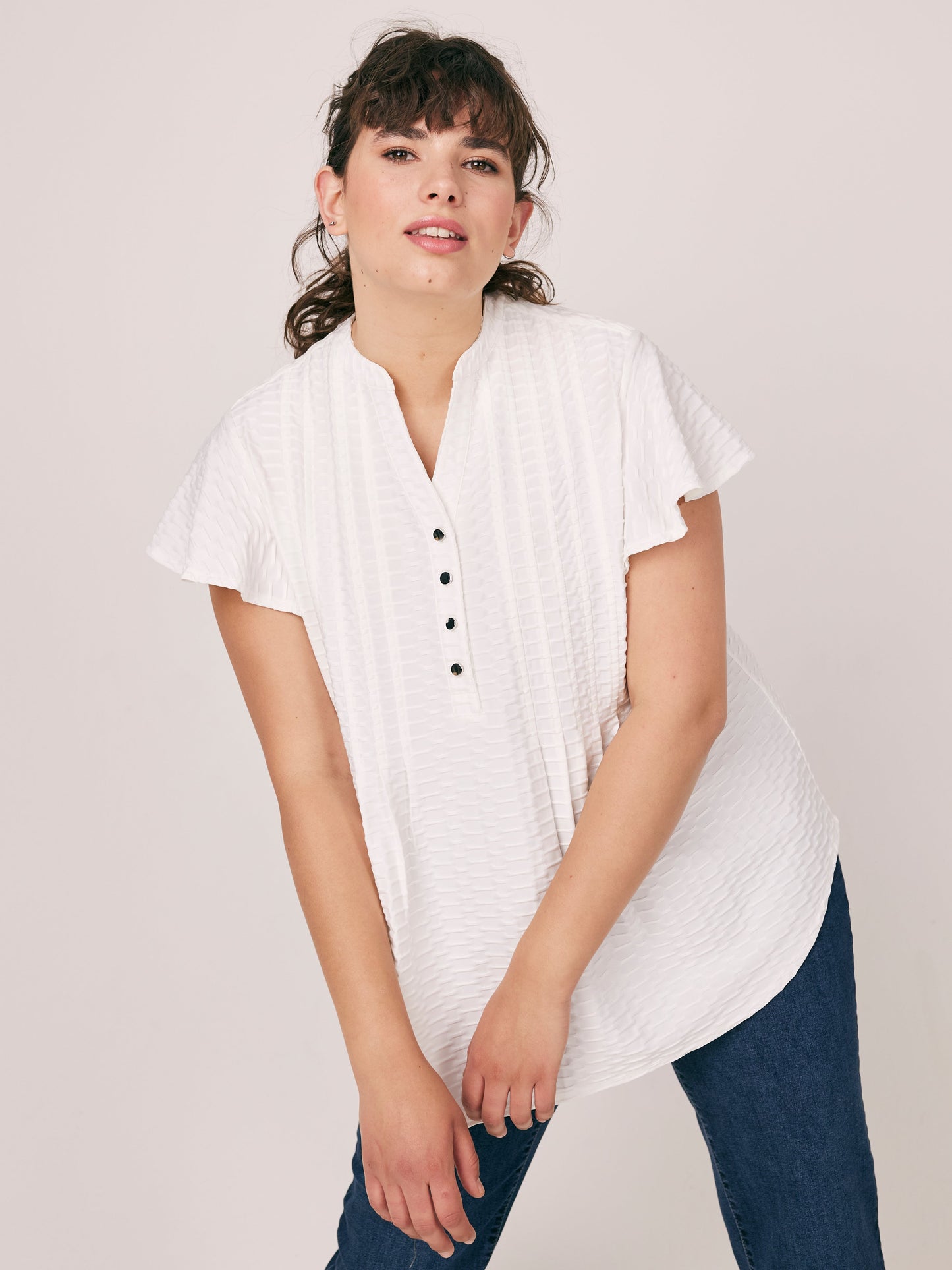 Roz & Ali Cap Flutter Sleeve Plain Popover - Plus