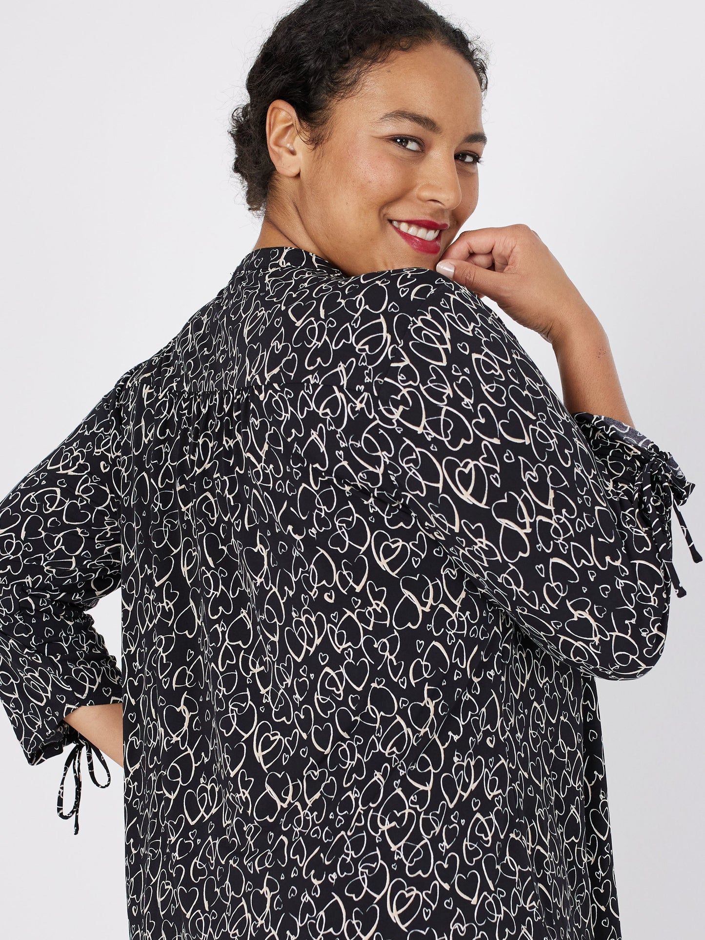 Roz & Ali Hearts Tie Sleeve Popover - Plus