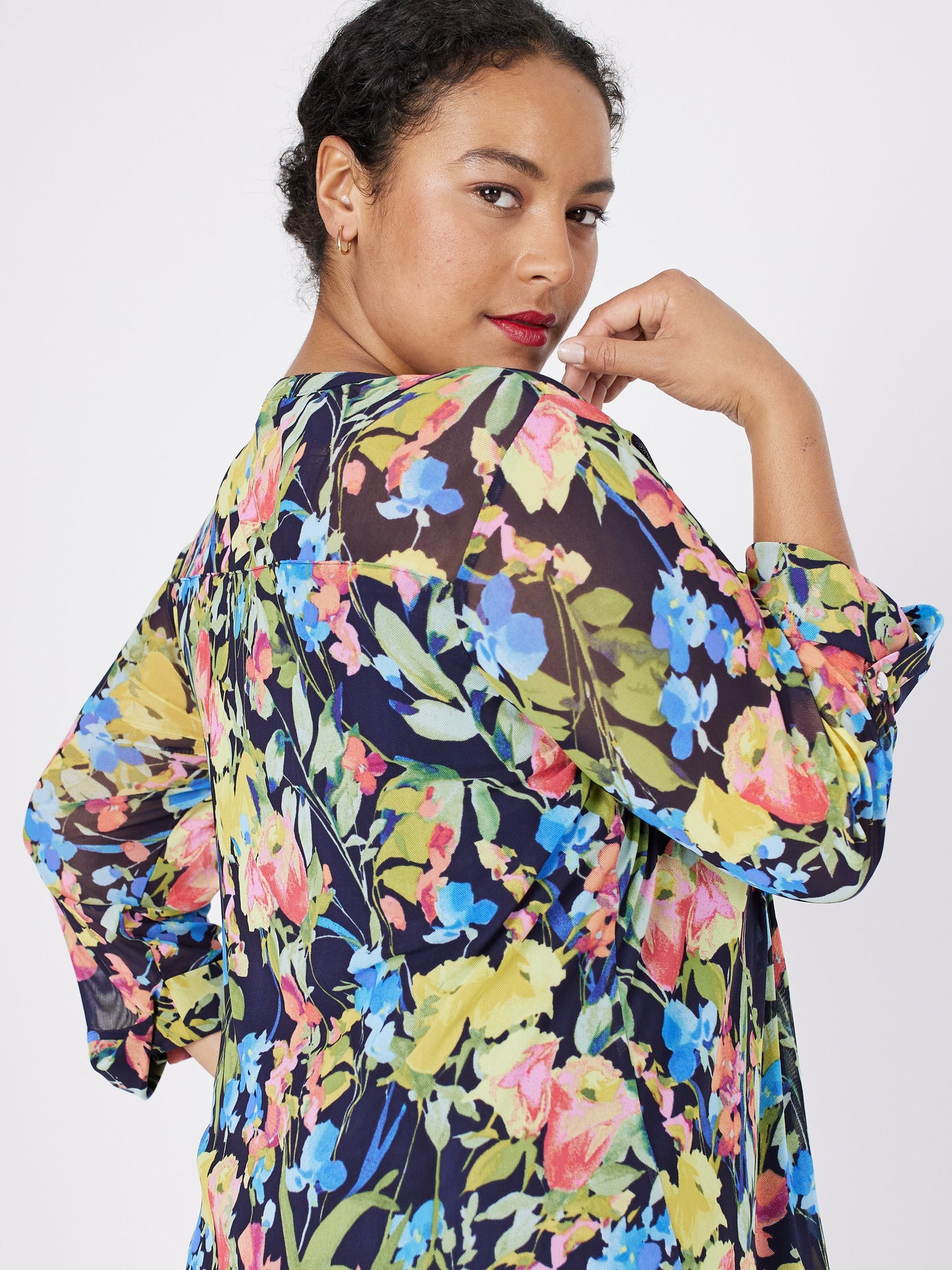 Roz & Ali Floral Mesh Pintuck Popover - Plus