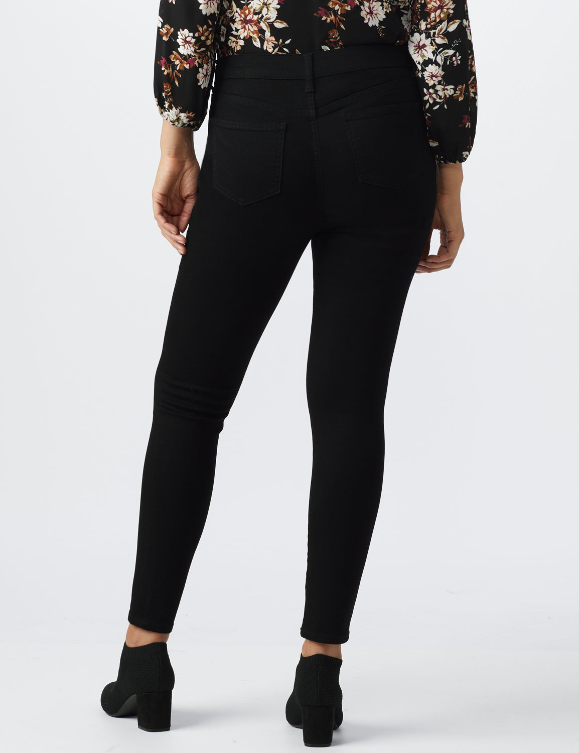 Westport Signature Skinny Jeans